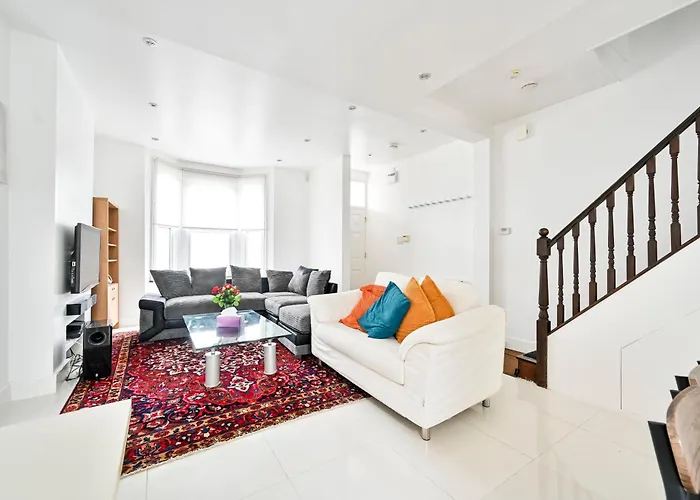 Lovely 4 Bedrooms Entire House In Hammersmith