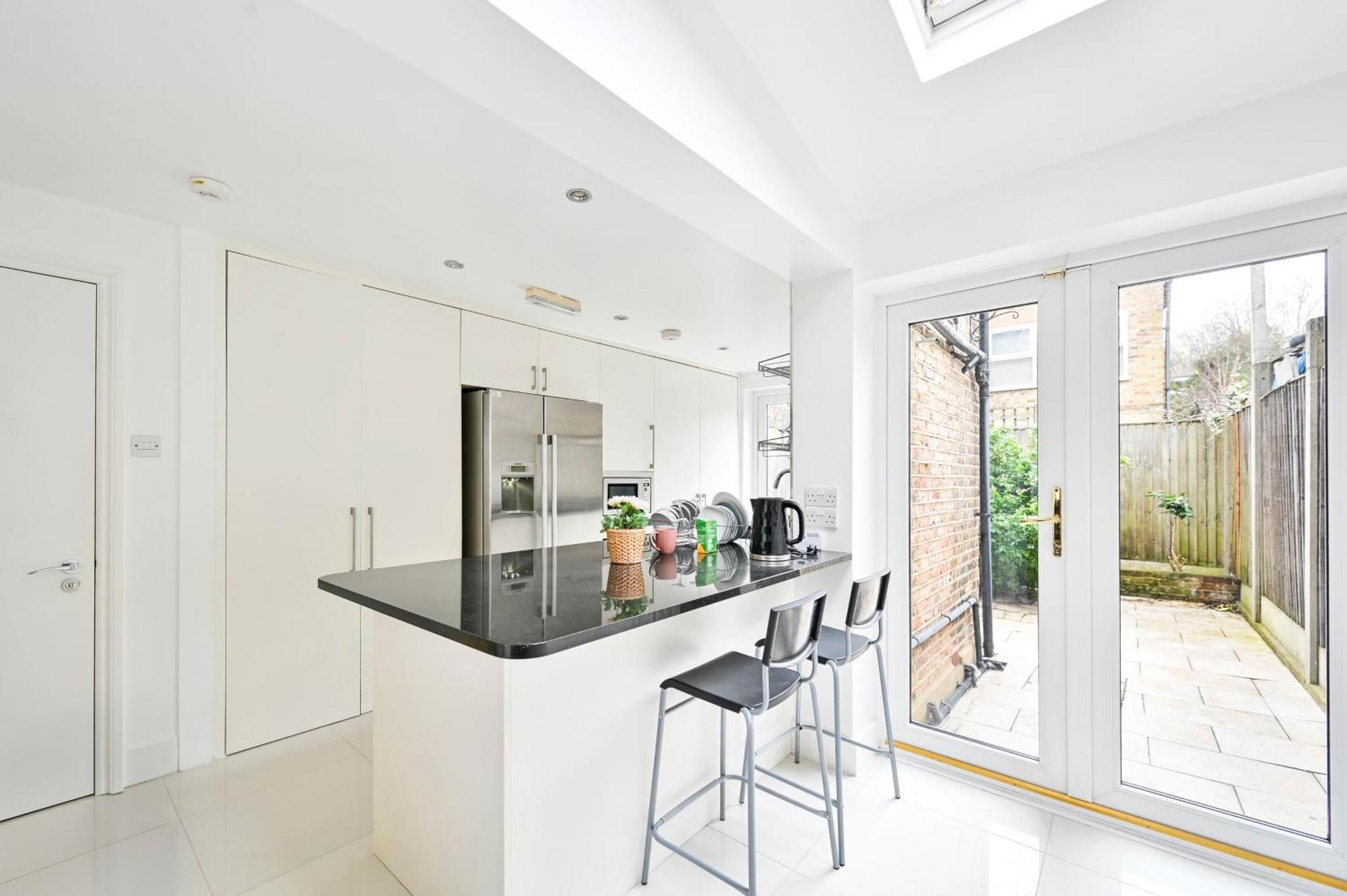 Lovely 4 Bedrooms Entire House In Hammersmith
