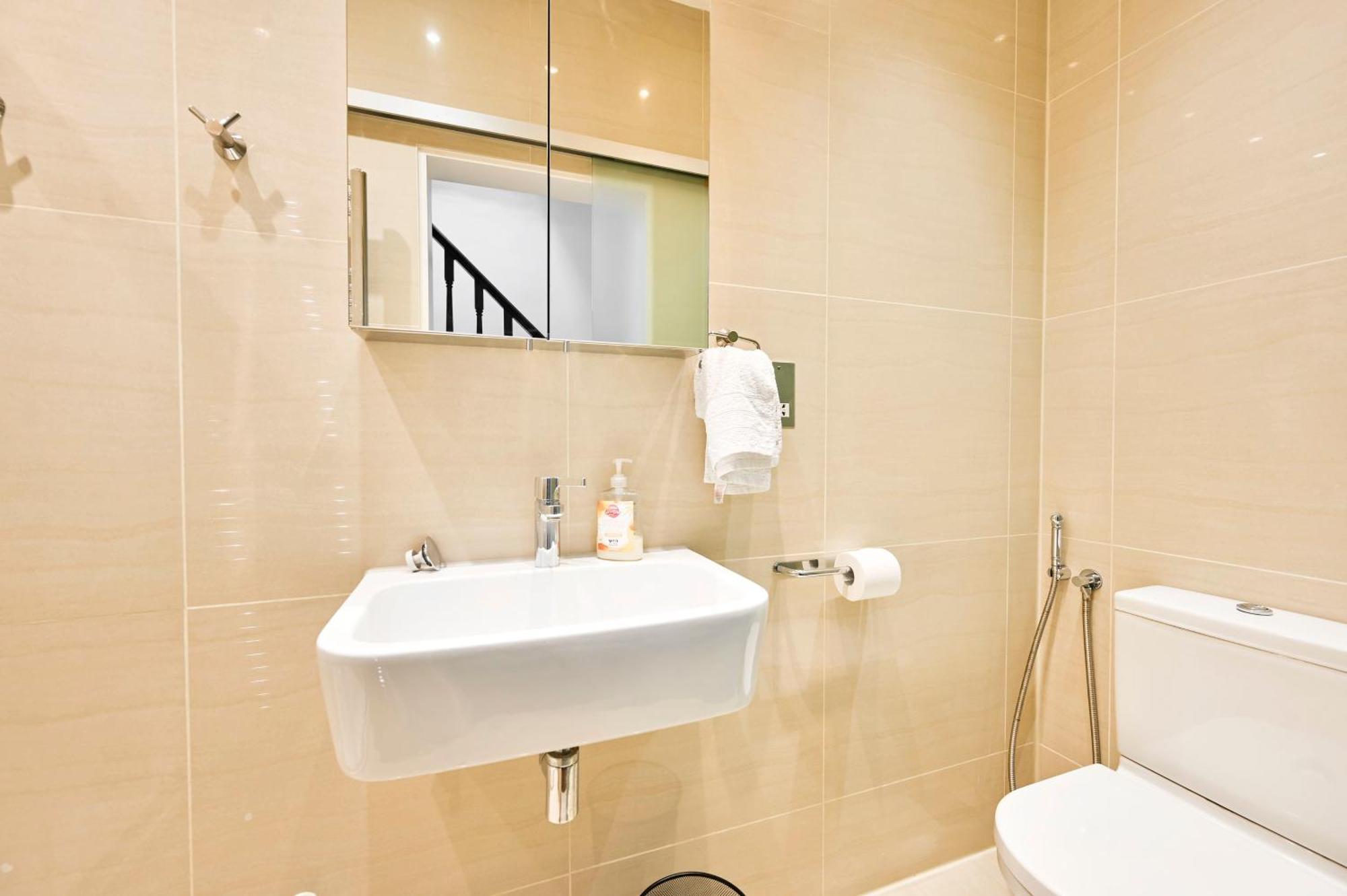 Lovely 4 Bedrooms Entire House In Hammersmith * Londres