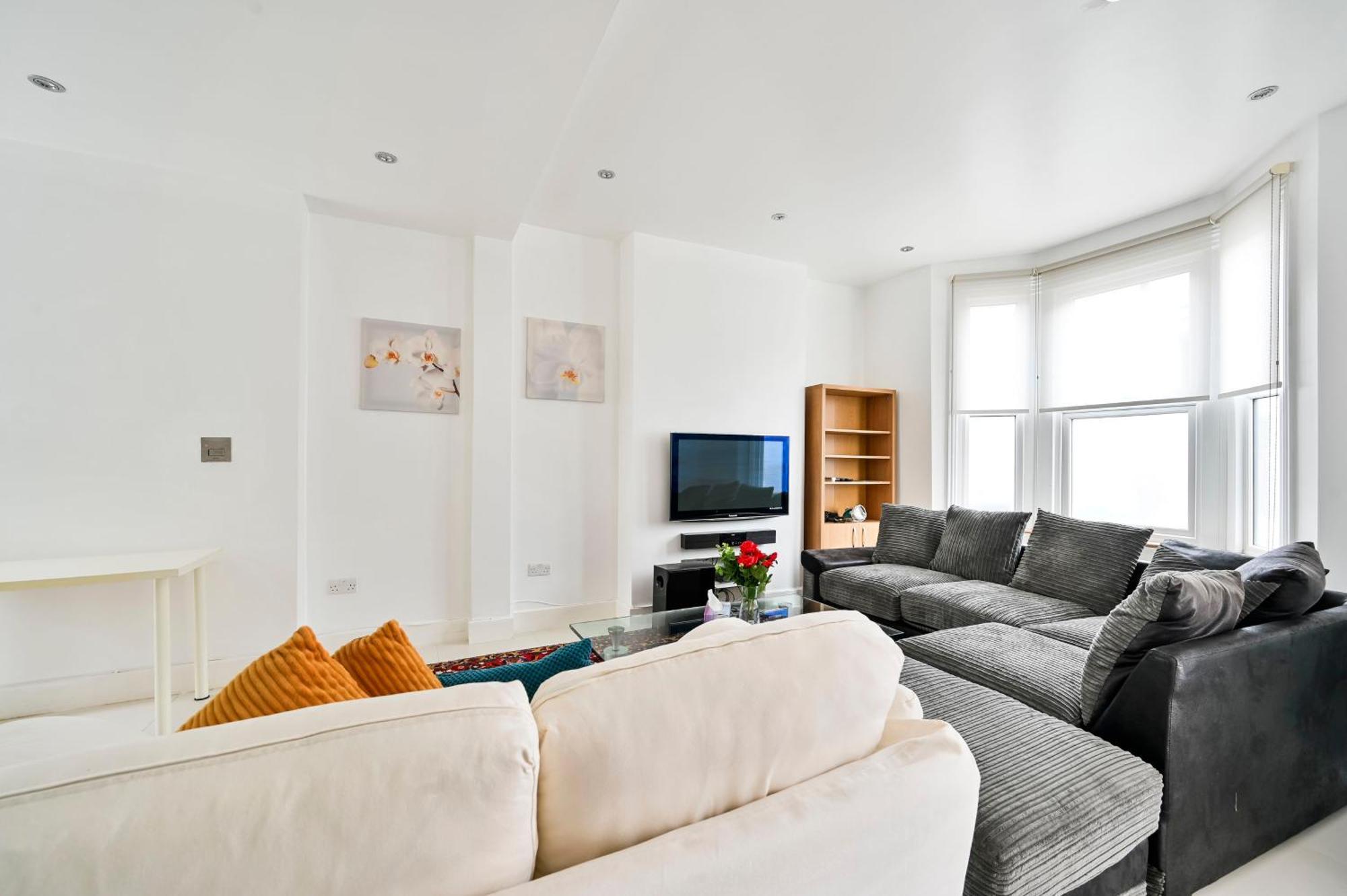 Lovely 4 Bedrooms Entire House In Hammersmith